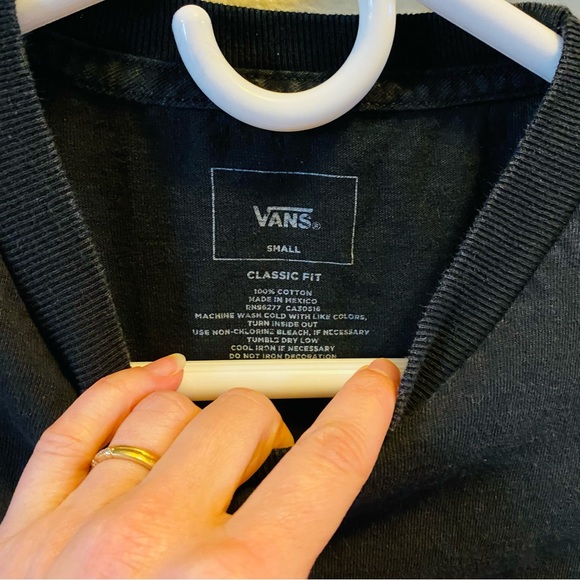 ⭐️ VANS Black Long Sleeved Logo Tee - Picture 5 of 5